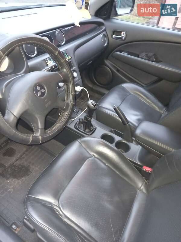 Внедорожник / Кроссовер Mitsubishi Outlander 2004 в Переяславе