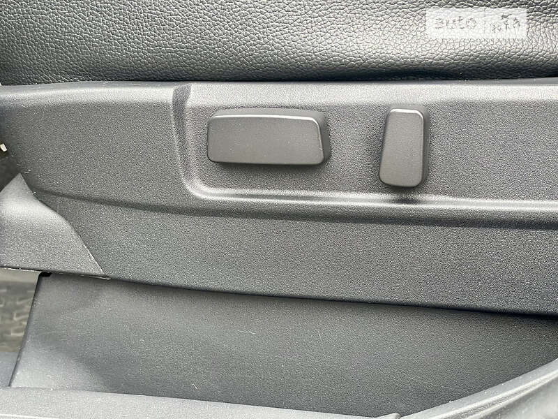 Внедорожник / Кроссовер Mitsubishi Outlander 2012 в Киеве