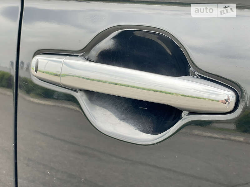 Внедорожник / Кроссовер Mitsubishi Outlander 2012 в Киеве