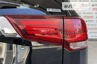 Внедорожник / Кроссовер Mitsubishi Outlander 2021 в 