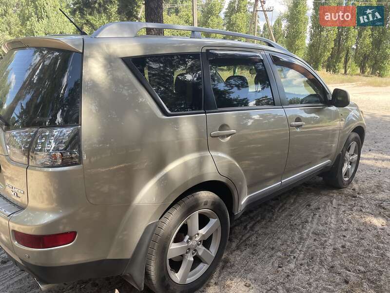 Позашляховик / Кросовер Mitsubishi Outlander 2007 в Охтирці