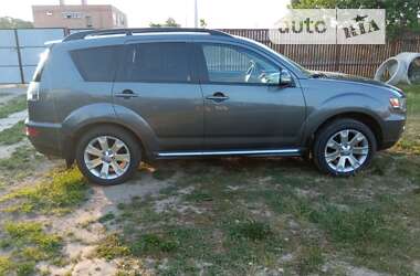 Внедорожник / Кроссовер Mitsubishi Outlander 2010 в Киеве