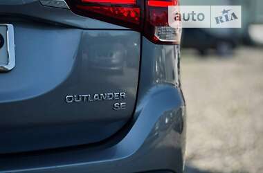 Позашляховик / Кросовер Mitsubishi Outlander 2019 в Чернівцях
