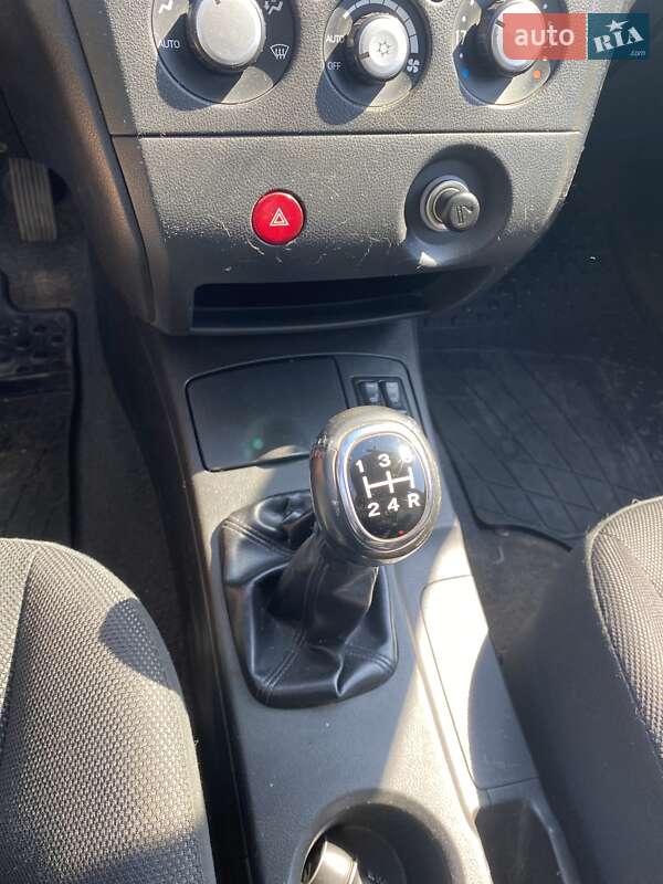 Позашляховик / Кросовер Mitsubishi Outlander 2010 в Дніпрі