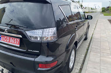 Внедорожник / Кроссовер Mitsubishi Outlander 2012 в Луцке