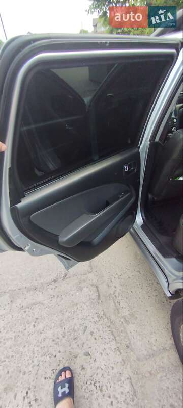 Позашляховик / Кросовер Mitsubishi Outlander 2004 в Теофіполі фото 44 Позашляховик / Кросовер Mitsubishi Outlander 2004 в Теофіполі