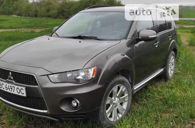 Внедорожник / Кроссовер Mitsubishi Outlander 2010 в Самборе