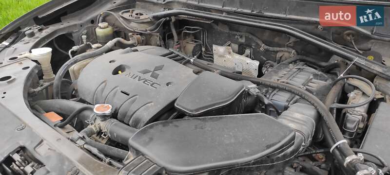 Внедорожник / Кроссовер Mitsubishi Outlander 2010 в Самборе фото 21 Внедорожник / Кроссовер Mitsubishi Outlander 2010 в Самборе