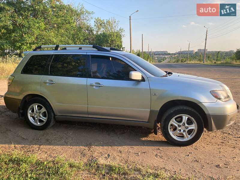 Внедорожник / Кроссовер Mitsubishi Outlander 2003 в Харькове