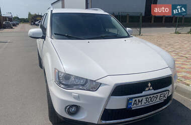 Позашляховик / Кросовер Mitsubishi Outlander 2010 в Житомирі