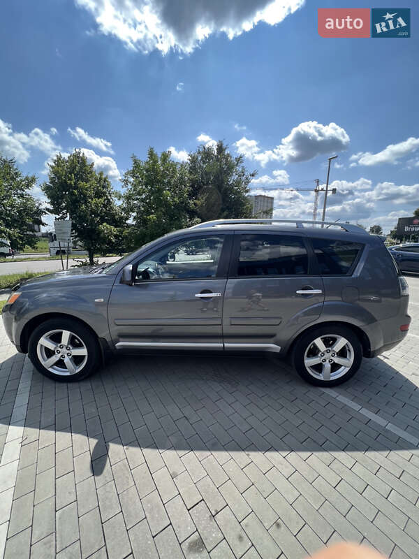 Внедорожник / Кроссовер Mitsubishi Outlander 2007 в Ровно фото 11 Внедорожник / Кроссовер Mitsubishi Outlander 2007 в Ровно