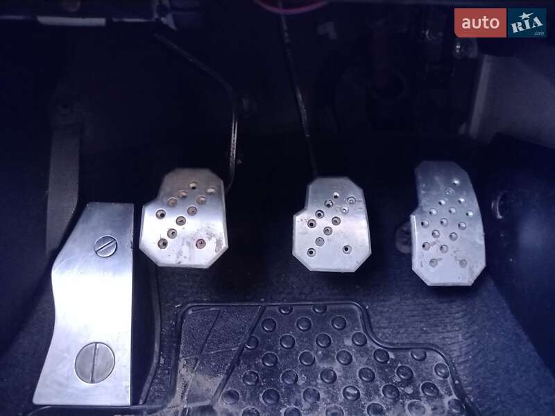 Внедорожник / Кроссовер Mitsubishi Outlander 2008 в Баре