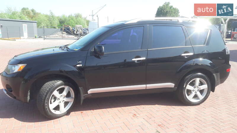 Внедорожник / Кроссовер Mitsubishi Outlander 2008 в Ровно