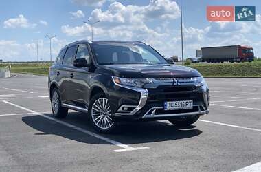 Внедорожник / Кроссовер Mitsubishi Outlander 2019 в Львове