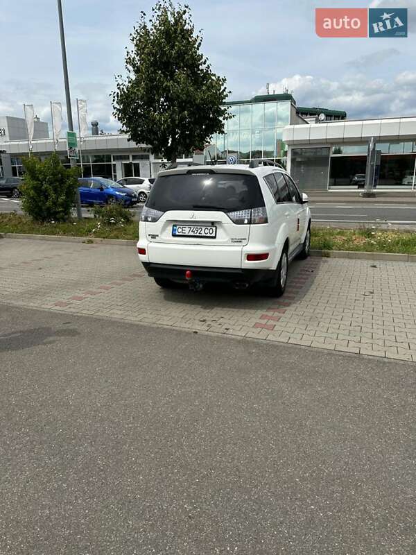 Позашляховик / Кросовер Mitsubishi Outlander 2012 в Чернівцях