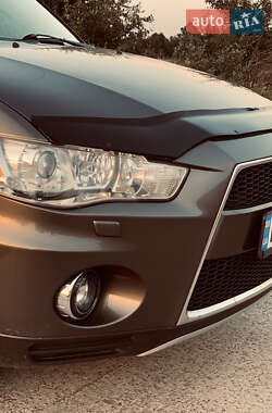 Внедорожник / Кроссовер Mitsubishi Outlander 2009 в Рафаловке