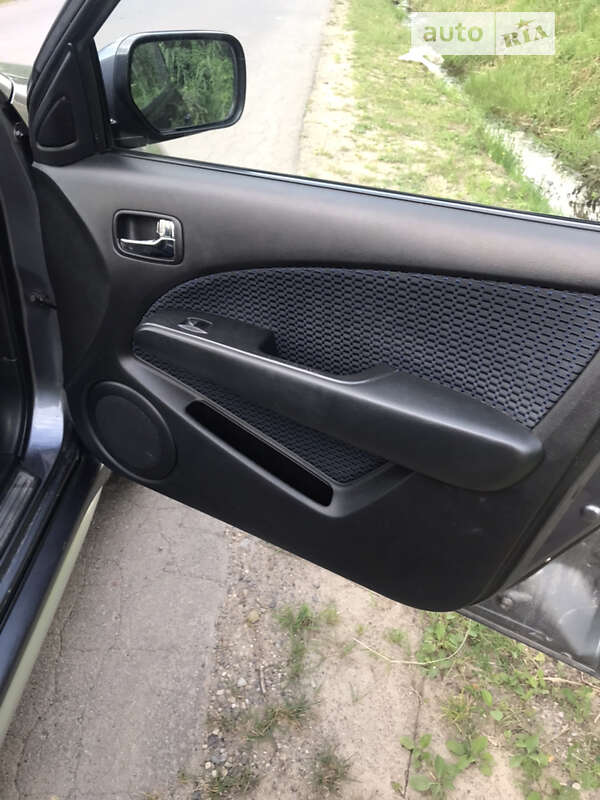 Позашляховик / Кросовер Mitsubishi Outlander 2006 в Бориславі фото 6 Позашляховик / Кросовер Mitsubishi Outlander 2006 в Бориславі