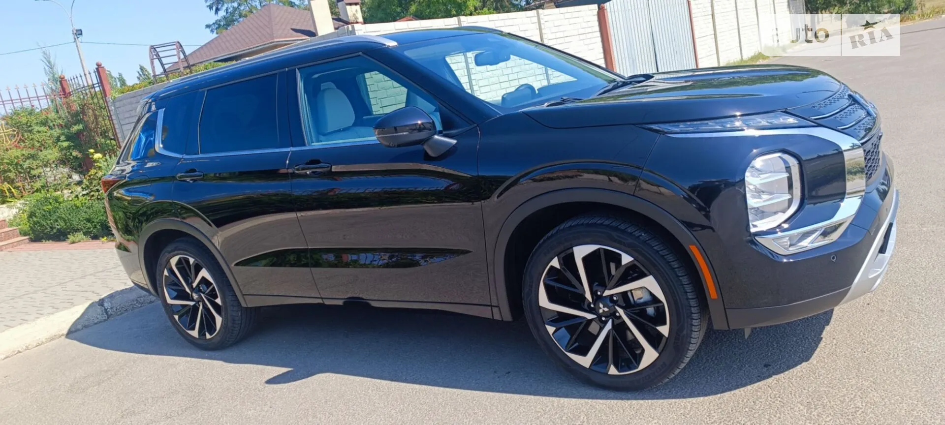 2021 Mitsubishi Outlander - мініатюра 10
