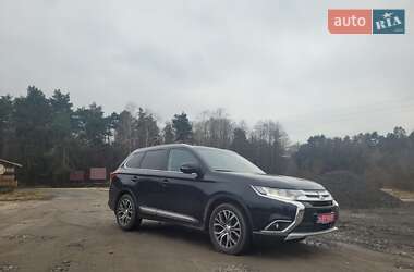 Внедорожник / Кроссовер Mitsubishi Outlander 2016 в Одессе