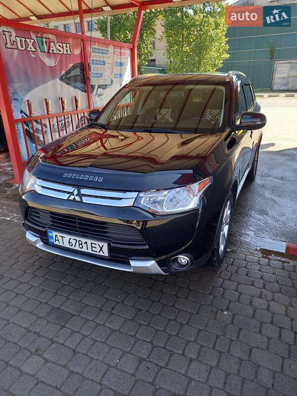 Позашляховик / Кросовер Mitsubishi Outlander 2014 в Надвірній