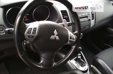 Позашляховик / Кросовер Mitsubishi Outlander 2011 в Рівному