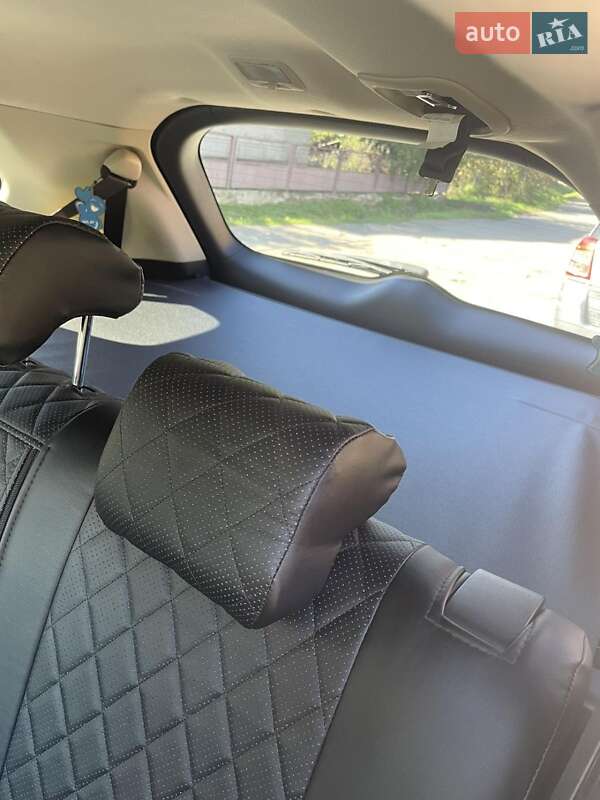 Внедорожник / Кроссовер Mitsubishi Outlander 2012 в Иршаве