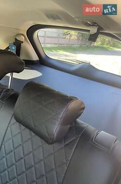 Внедорожник / Кроссовер Mitsubishi Outlander 2012 в 