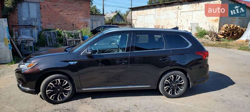 Внедорожник / Кроссовер Mitsubishi Outlander 2018 в Житомире фото 3 Внедорожник / Кроссовер Mitsubishi Outlander 2018 в Житомире