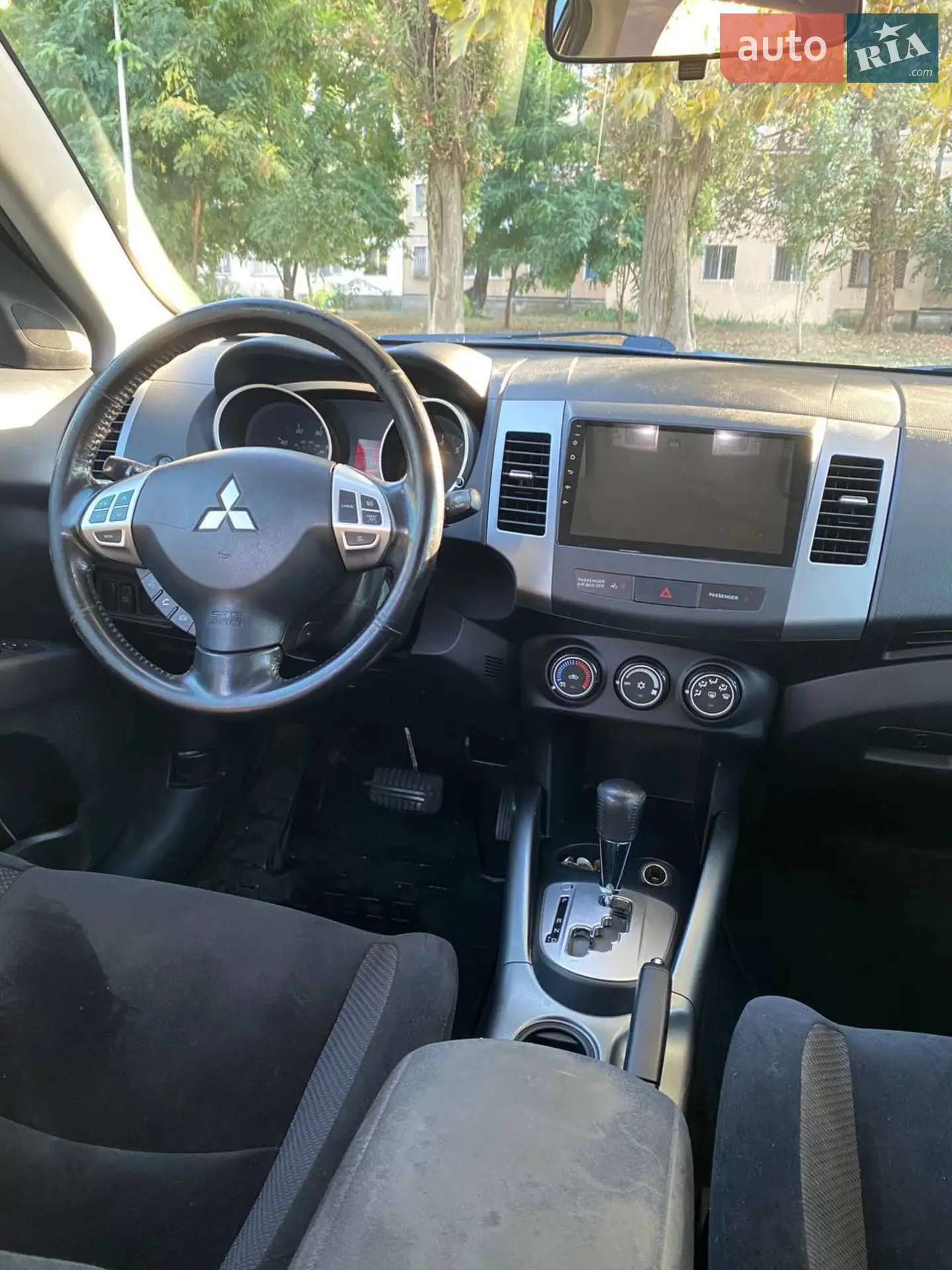 2010 Mitsubishi Outlander - мініатюра 15