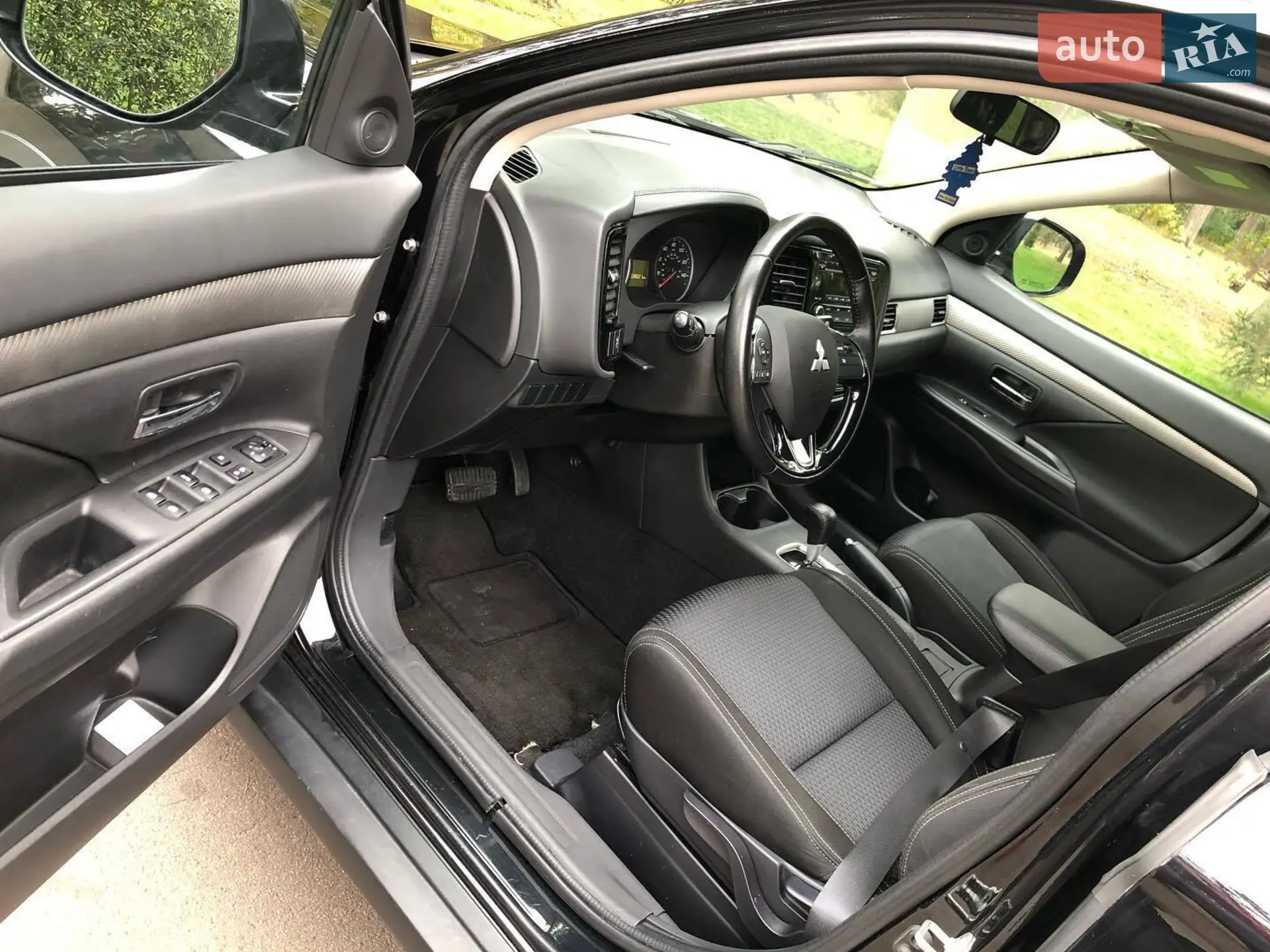2016 Mitsubishi Outlander - мініатюра 15