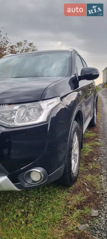 Позашляховик / Кросовер Mitsubishi Outlander 2014 в 