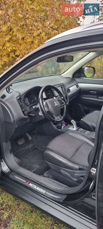 Внедорожник / Кроссовер Mitsubishi Outlander 2014 в Луцке