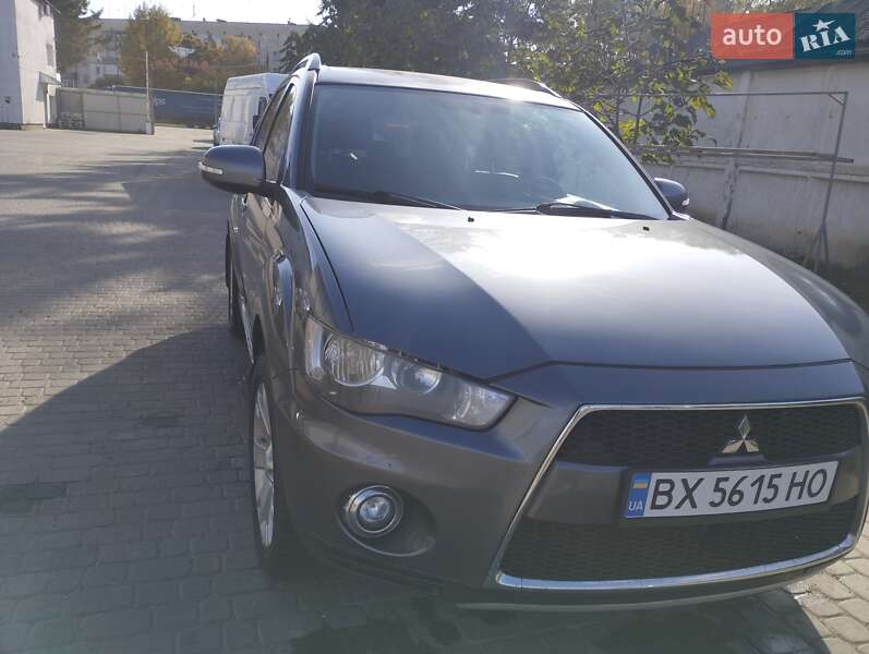 Позашляховик / Кросовер Mitsubishi Outlander 2012 в Хмельницькому фото 2 Позашляховик / Кросовер Mitsubishi Outlander 2012 в Хмельницькому
