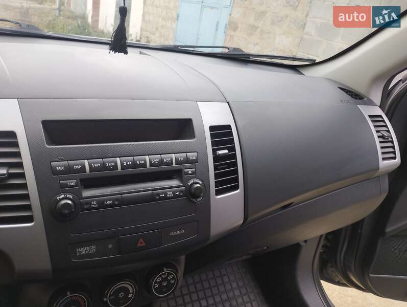 Позашляховик / Кросовер Mitsubishi Outlander 2012 в Хмельницькому фото 10 Позашляховик / Кросовер Mitsubishi Outlander 2012 в Хмельницькому