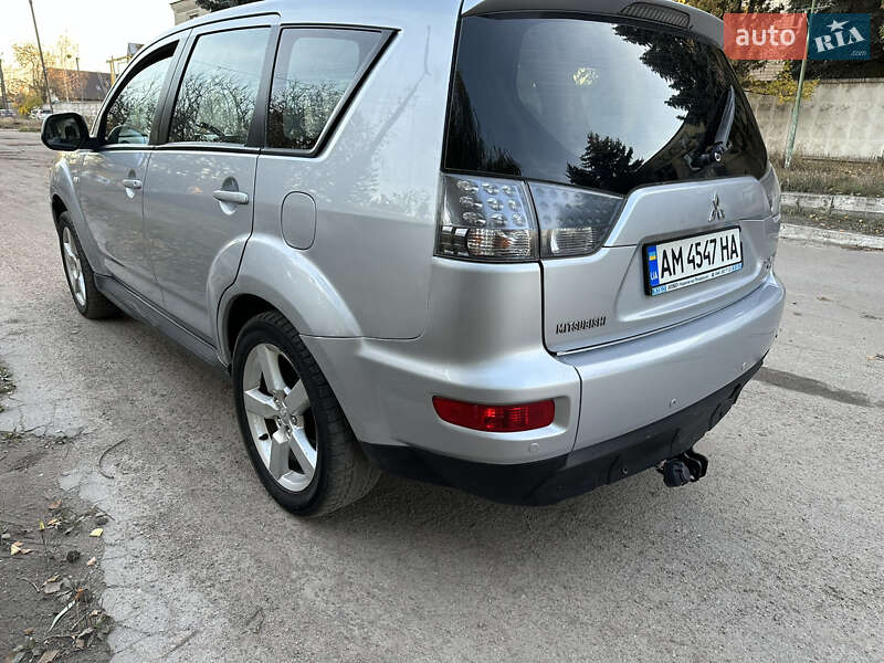 Позашляховик / Кросовер Mitsubishi Outlander 2010 в Коростишеві