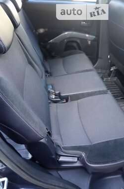 Позашляховик / Кросовер Mitsubishi Outlander 2011 в 