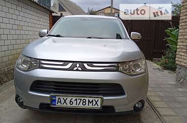 Позашляховик / Кросовер Mitsubishi Outlander 2013 в Харкові