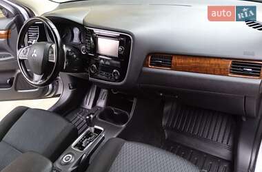 Внедорожник / Кроссовер Mitsubishi Outlander 2013 в Харькове