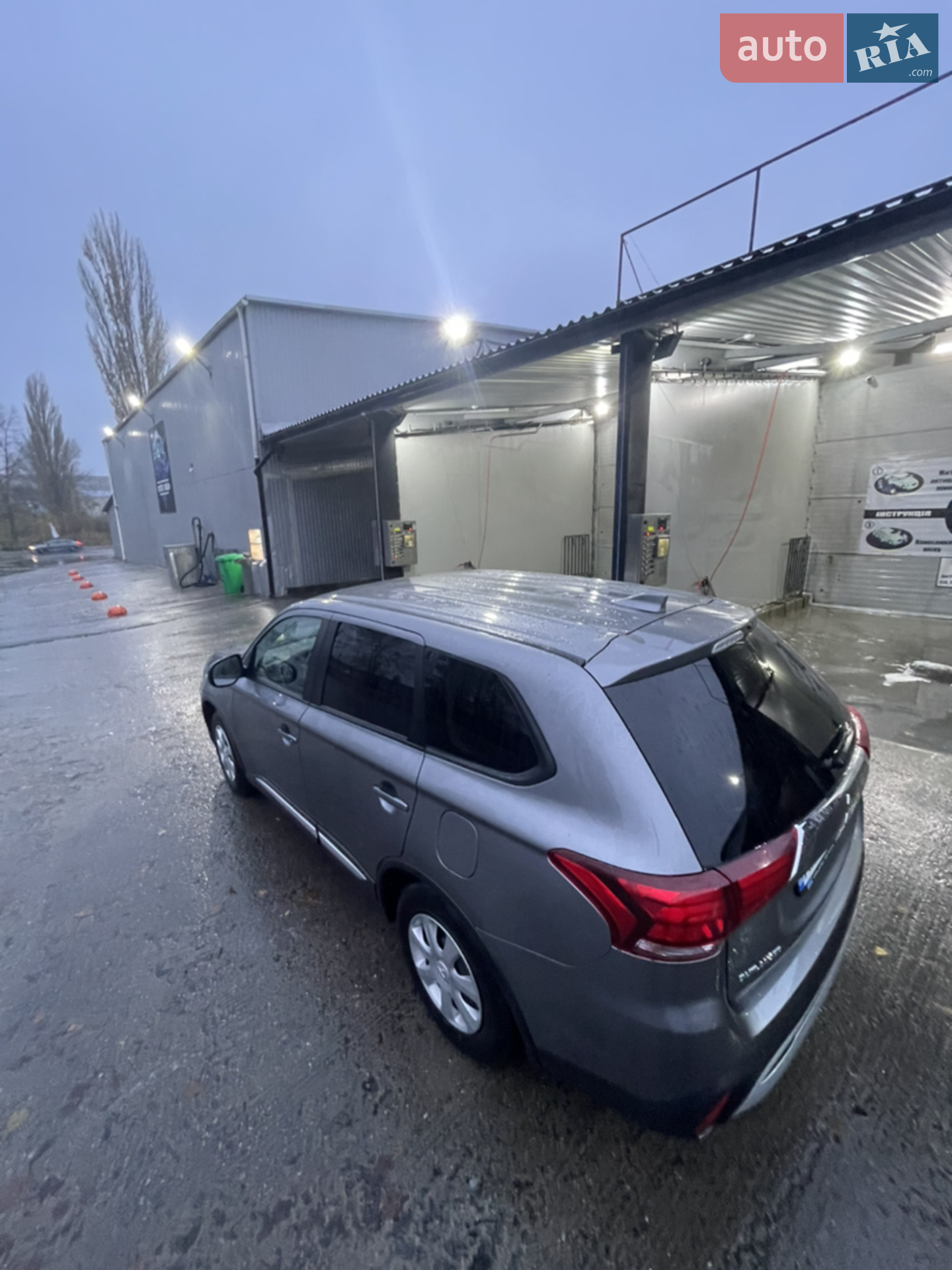2021 Mitsubishi Outlander - мініатюра 18