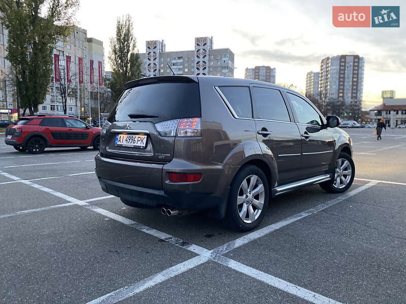 Позашляховик / Кросовер Mitsubishi Outlander 2011 в Броварах