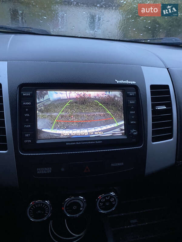 Внедорожник / Кроссовер Mitsubishi Outlander 2010 в Здолбунове