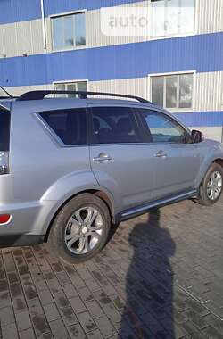 Внедорожник / Кроссовер Mitsubishi Outlander 2010 в Апостолово