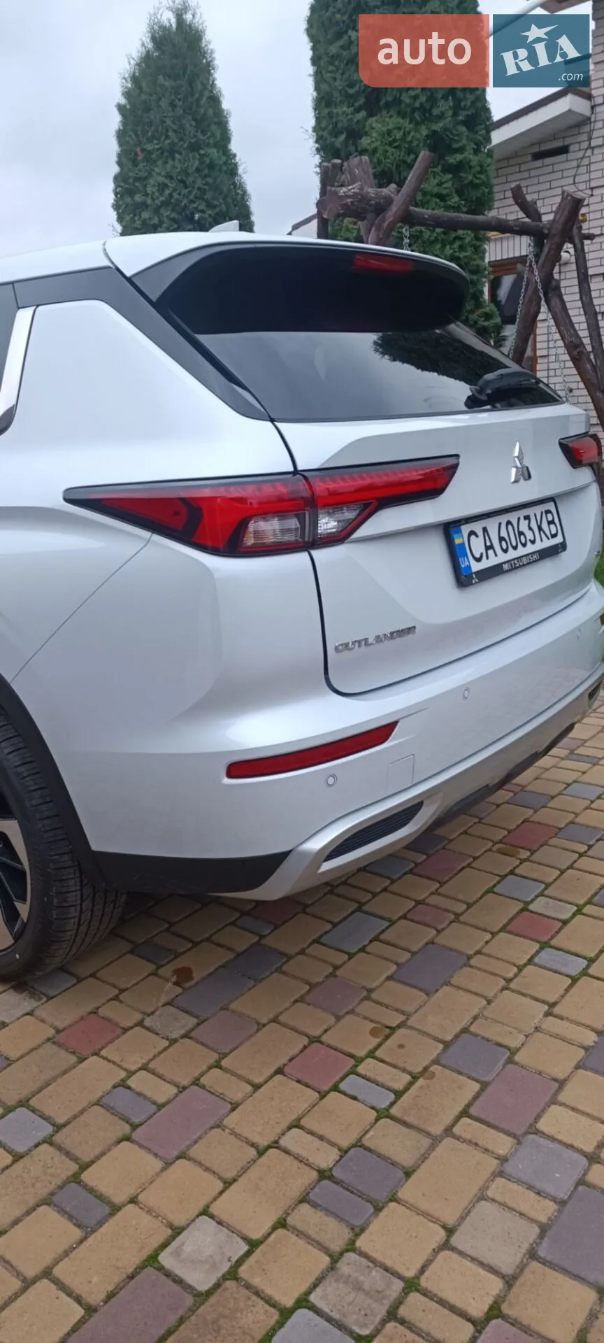 2022 Mitsubishi Outlander - мініатюра 3
