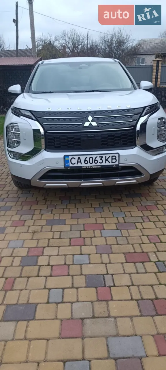 2023 Mitsubishi Outlander - мініатюра 9
