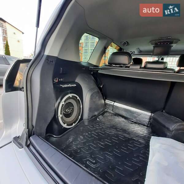 Внедорожник / Кроссовер Mitsubishi Outlander 2011 в Ровно