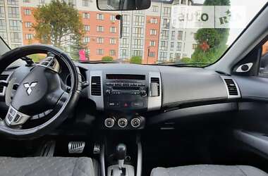 Позашляховик / Кросовер Mitsubishi Outlander 2011 в Рівному