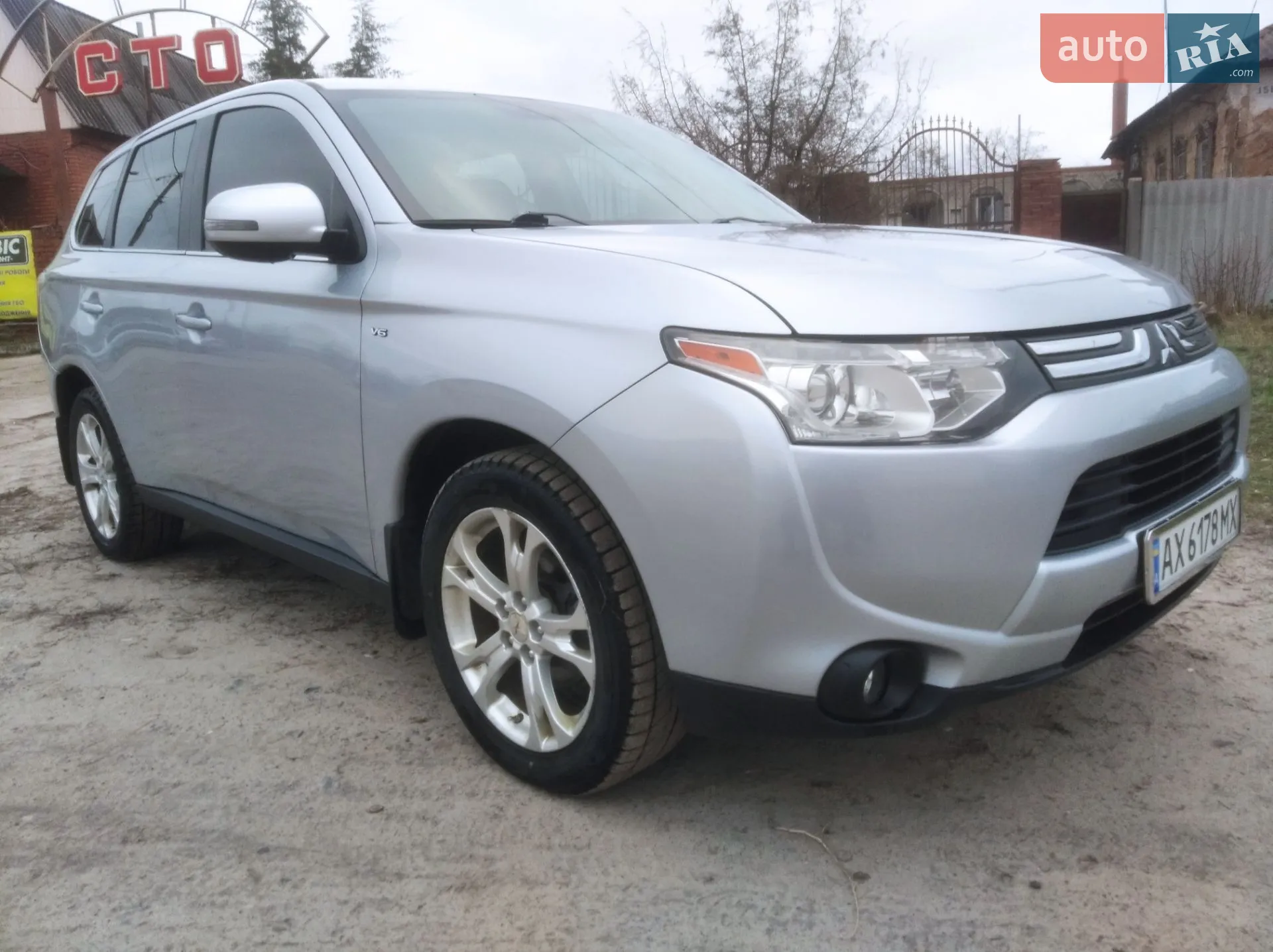 2013 Mitsubishi Outlander - мініатюра 19