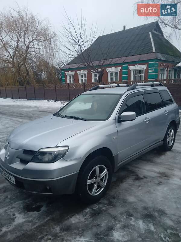 Позашляховик / Кросовер Mitsubishi Outlander 2003 в Богодухіву