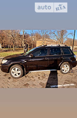 Внедорожник / Кроссовер Mitsubishi Outlander 2007 в 