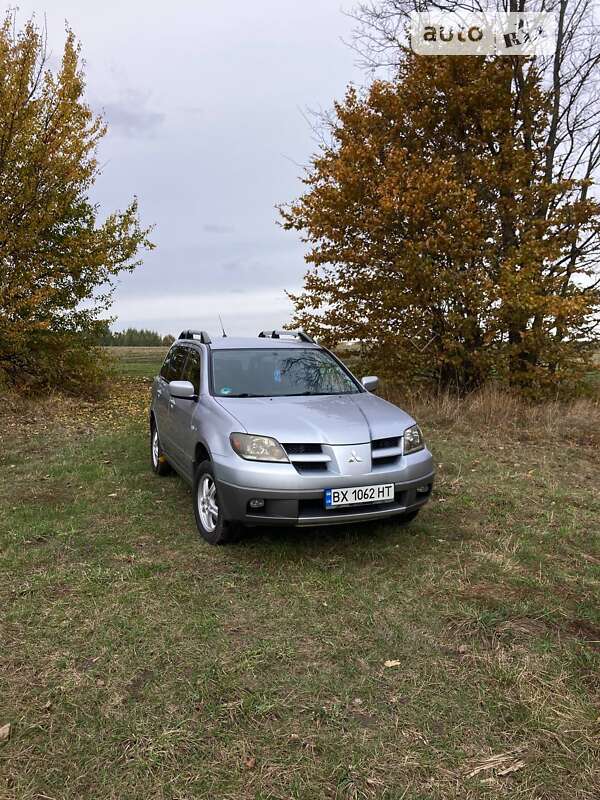 Внедорожник / Кроссовер Mitsubishi Outlander 2003 в Староконстантинове